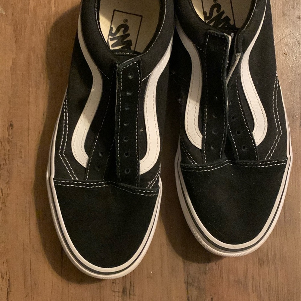 Brand new pair of vans that have only been worn maybe once or twice